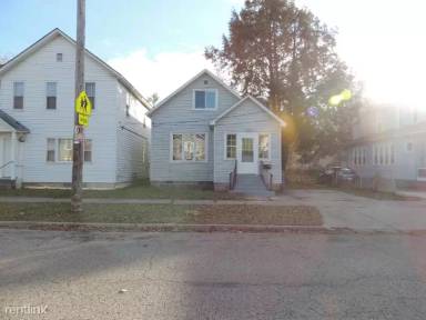 Main picture of 924 Chatham St NW