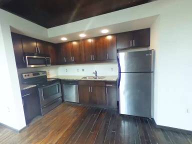 Main picture of 110 S 15th St