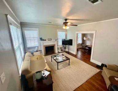 Main picture of 2046 Cloverdale Ave