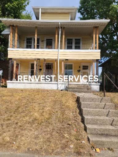 Main picture of 27 E Hillcrest Ave