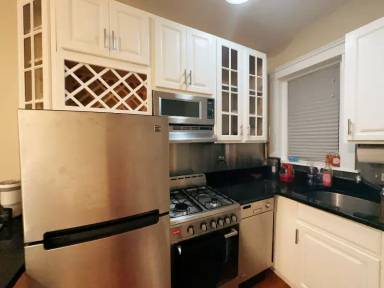 Main picture of 75 Burbank St