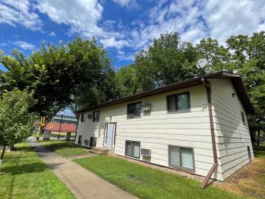 Main picture of 1215 15th Ave N