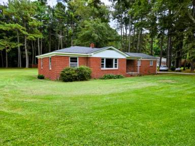 Main picture of 526 Meadstown Rd