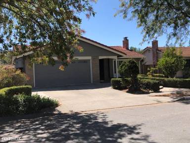 Main picture of 32763 Bass Lake St