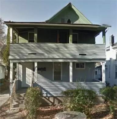 Main picture of 25 Saint Clair St