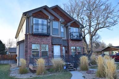 Main picture of 4037 N Clay St