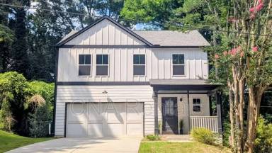 Main picture of 2367 Summit Ave NW