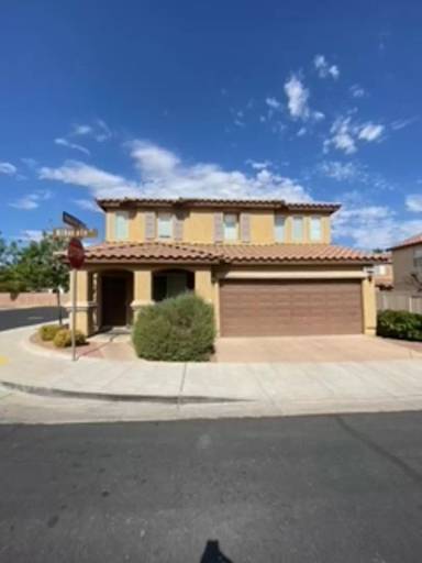 Main picture of 556 Albacate St