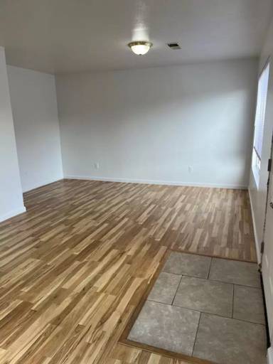 Main picture of 814 California St