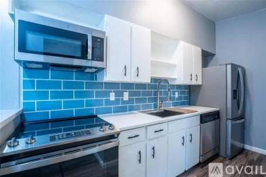 Main picture of 2627 Douglas Ave