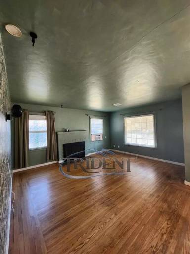 Main picture of 1117 Divver St