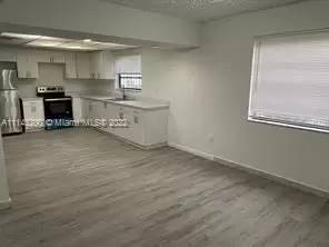 Main picture of 3501 SW 15th St
