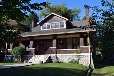 Main picture of 2217 Belmont Blvd