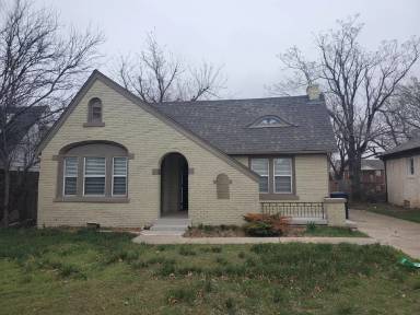 Main picture of 2224 N Indiana Ave