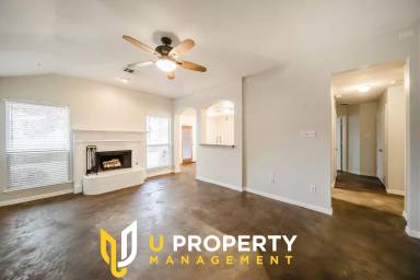 Main picture of 2211 Lilac Cir