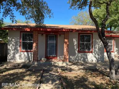 Main picture of 1727 W Mayfield Blvd