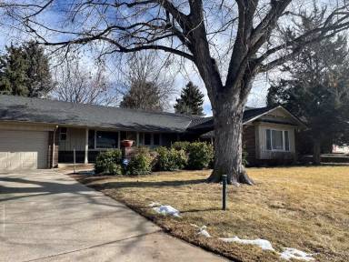 Main picture of 3146 S Hills Ct