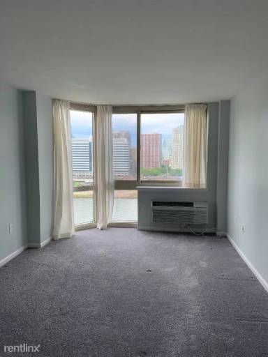 Main picture of Mandalay on the Hudson