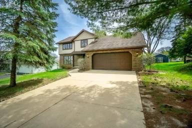 Main picture of 7117 Gladstone Dr