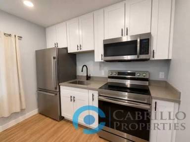 Main picture of 3079 Martin Ave