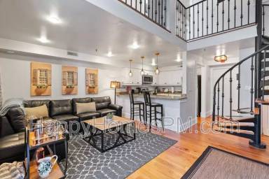 Main picture of 377 King St