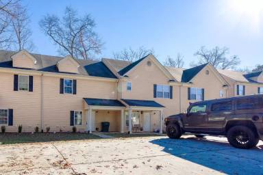Main picture of 1725 Bob White Ln SE