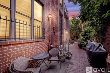 Main picture of 18 Appletree Ct