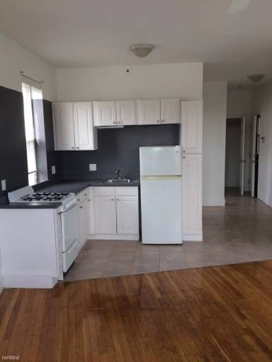 Main picture of 151 Park Dr