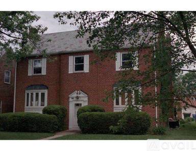 Main picture of 1671 Westwood Ave