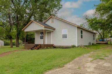 Main picture of 1217 S 12th St