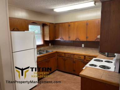 Main picture of 1414 Chris Dr