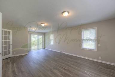 Main picture of 7801 E 113th St