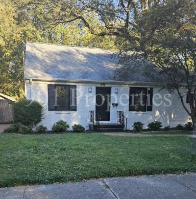 Main picture of 94 E Lafayette Cir