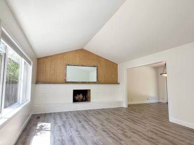 Main picture of 1791 Grace Ave
