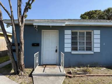 Main picture of 810 20th Ave S