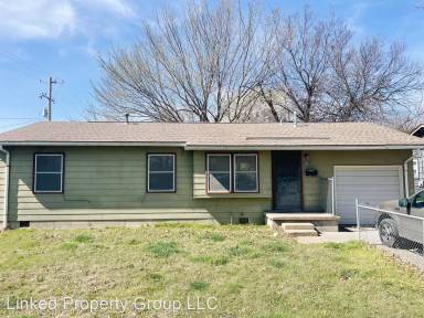 Main picture of 6102 N Main St