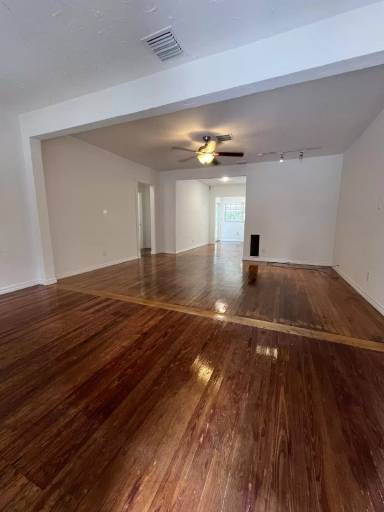 Main picture of 441 NE 2nd Ave