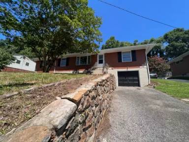 Main picture of 2417 Brambleton Ave SW