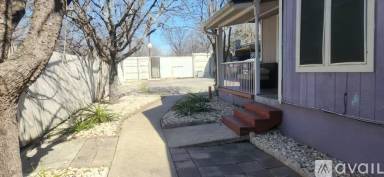 Main picture of 605 E Applegate Dr