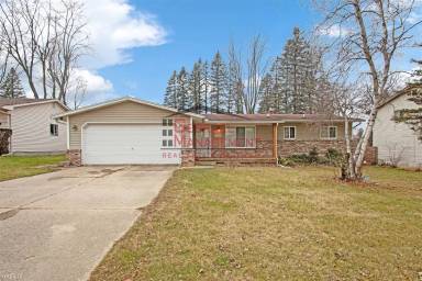 Main picture of 522 Sun Manor St