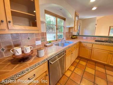 Main picture of 4936 Proctor Ave