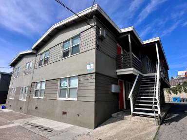 Main picture of 3210 Vicente St