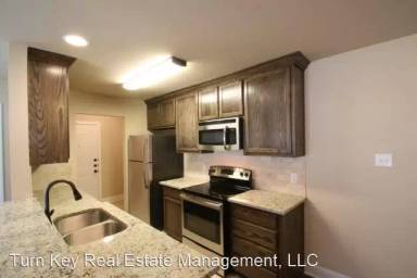 Main picture of 8008 Doreen Ave