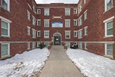 Main picture of 60 Carroll Street - C7