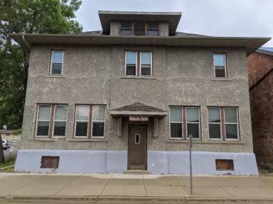 Main picture of 404 N Minnesota St