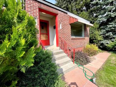 Main picture of 705 E 3rd Ave