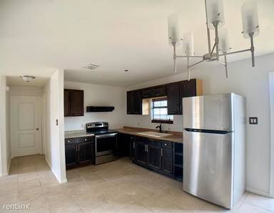 Main picture of 3430 Belinda St