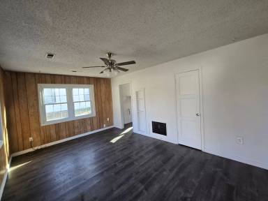 Main picture of 319 SE 34th St