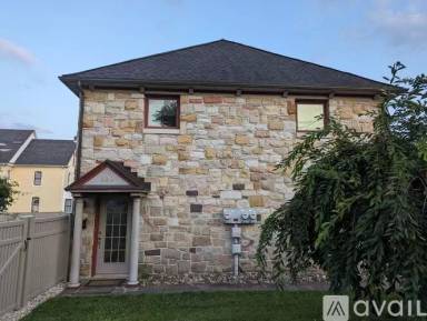 Main picture of 829 Murray Ave