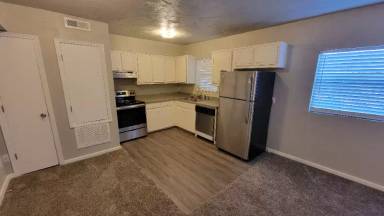 Main picture of 3017 N Lee Ave